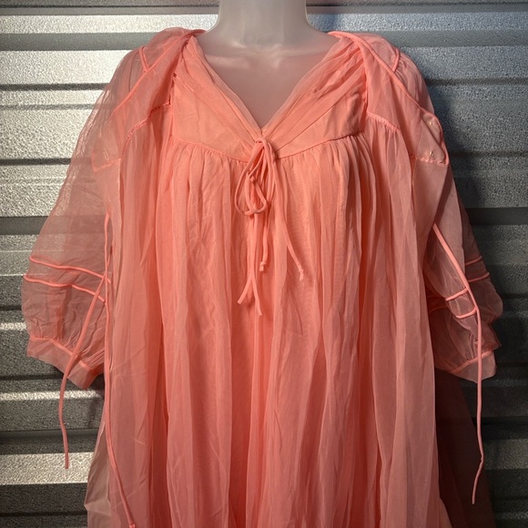 Vintage Worth pink nightgown - Picture 5 of 6